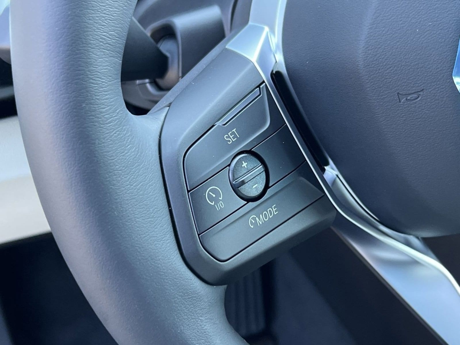 2026 BMW X1 28i - Photo 30