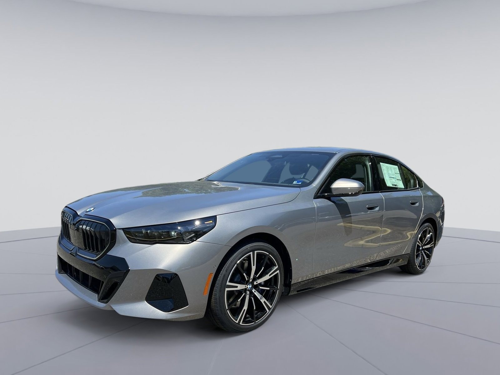 2027 BMW 5 Series 530i xDrive Sedan's photo