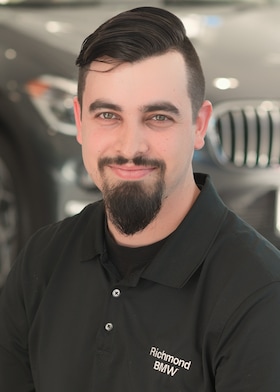 Staff member Noah Benson from ID_5ab38ddb5afd