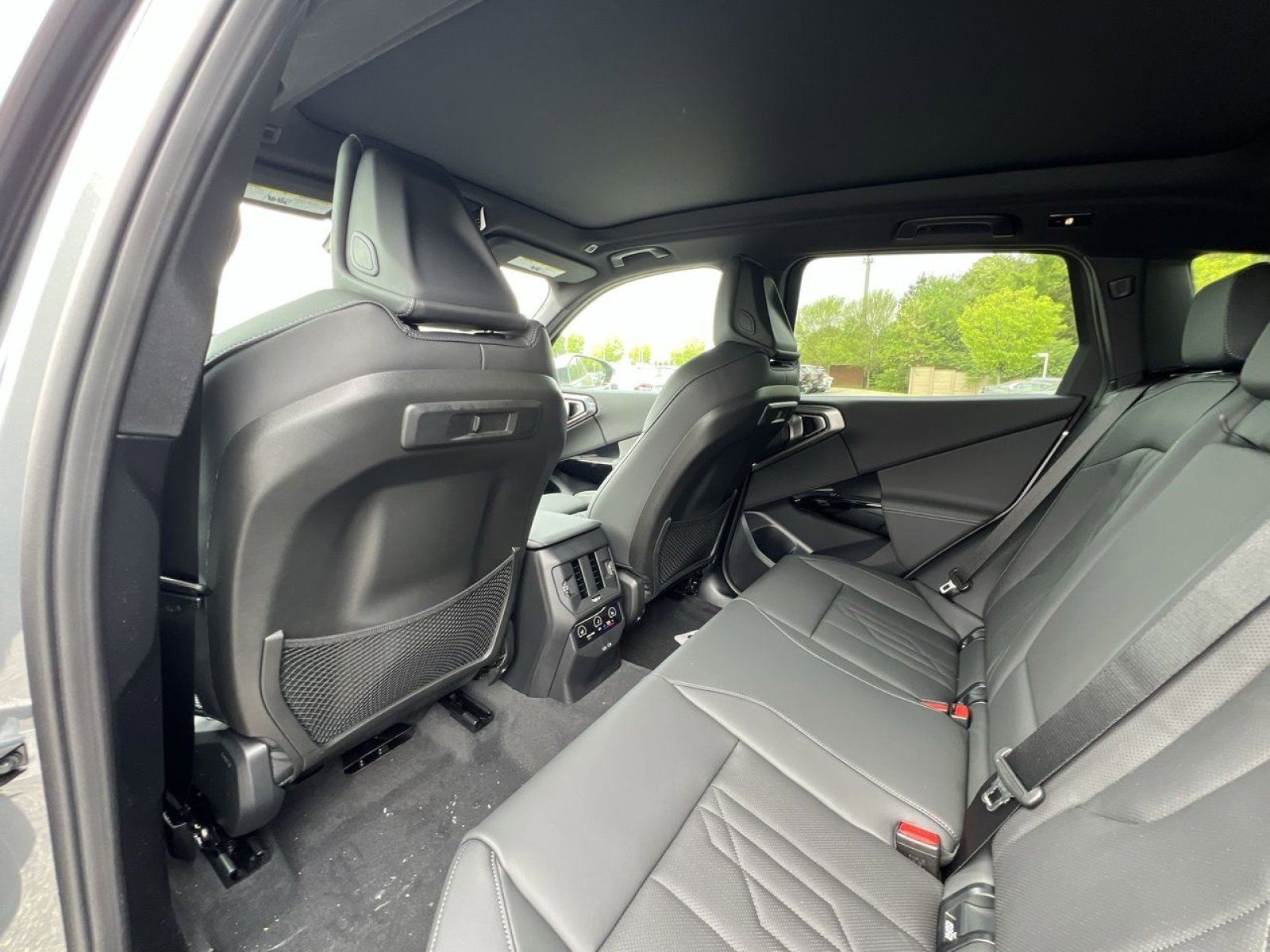 2026 BMW X3 30 - Photo 23