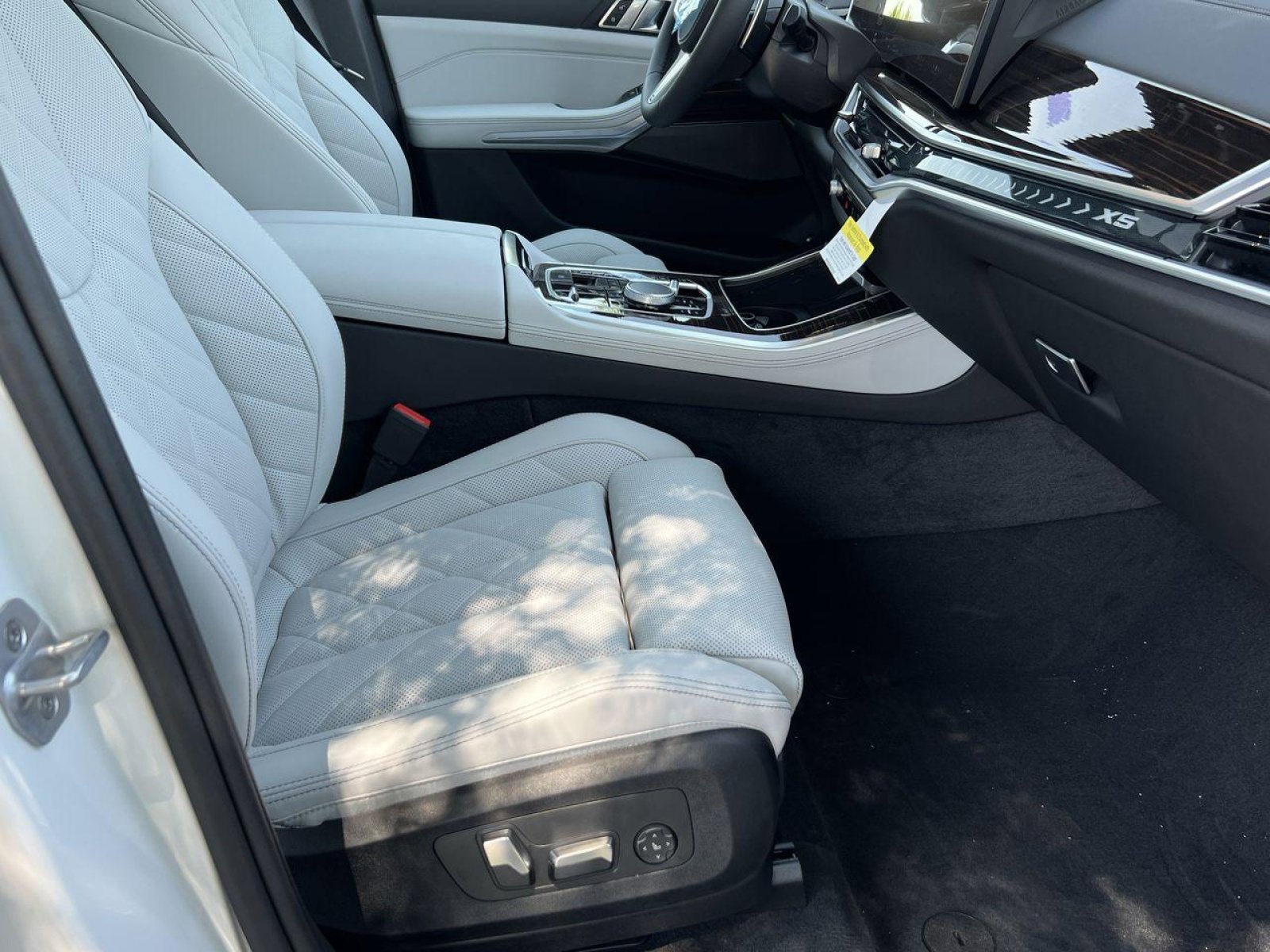 2026 BMW X5 50e - Photo 26