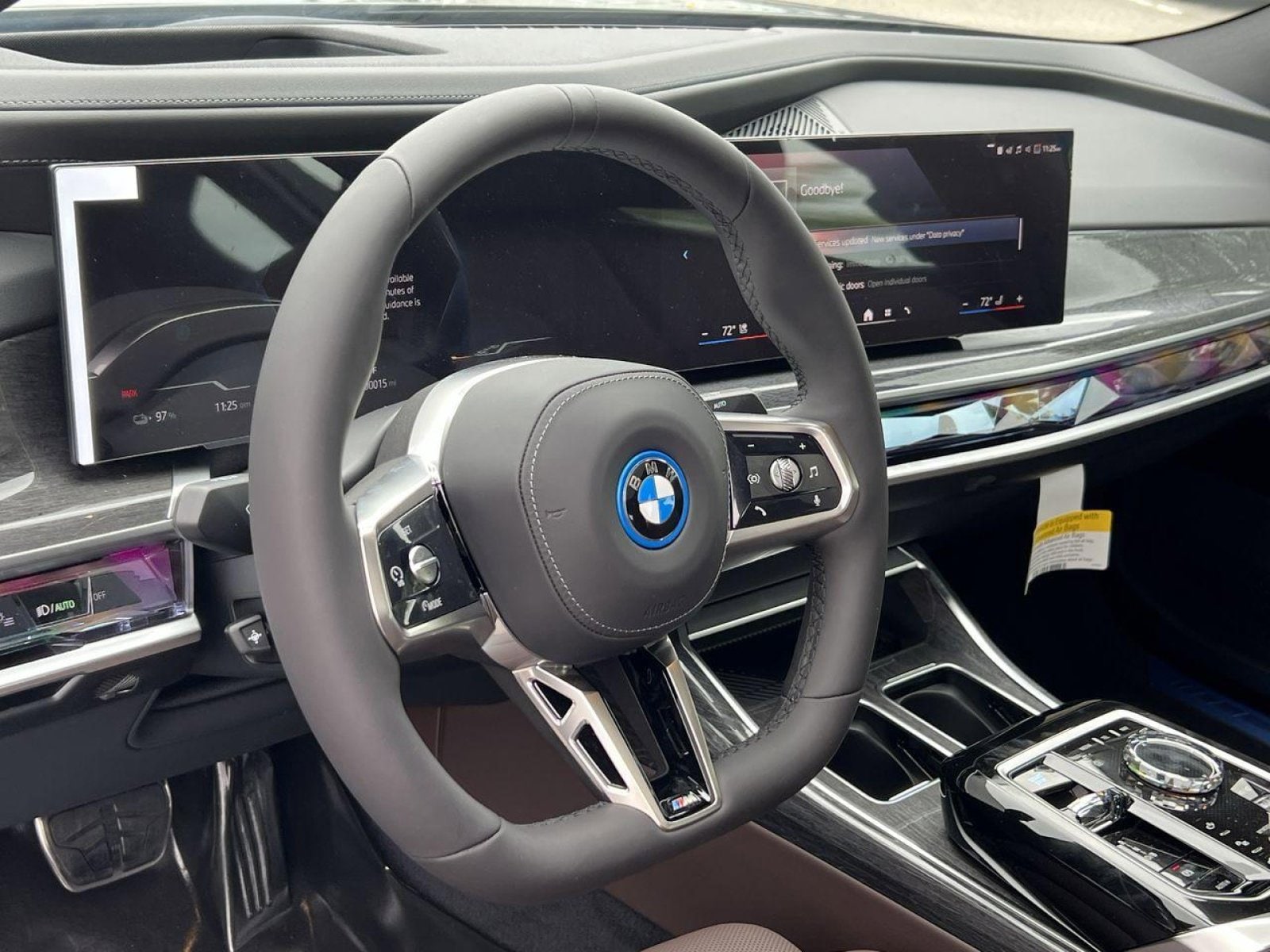 2025 BMW i7 50 - Photo 13