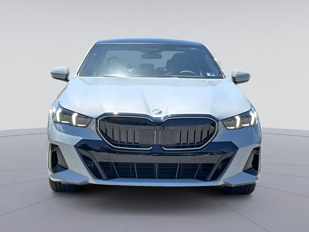 New 2027 BMW 550e xDrive Sedan
