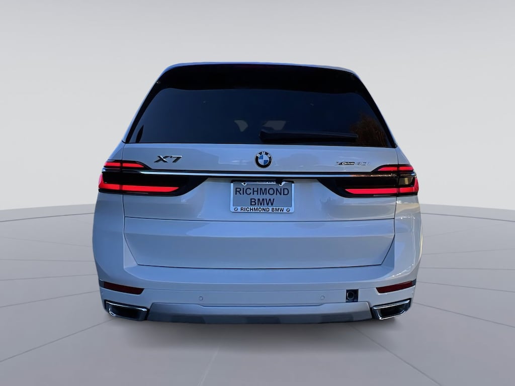 New 2026 BMW X7 xDrive40i SUV