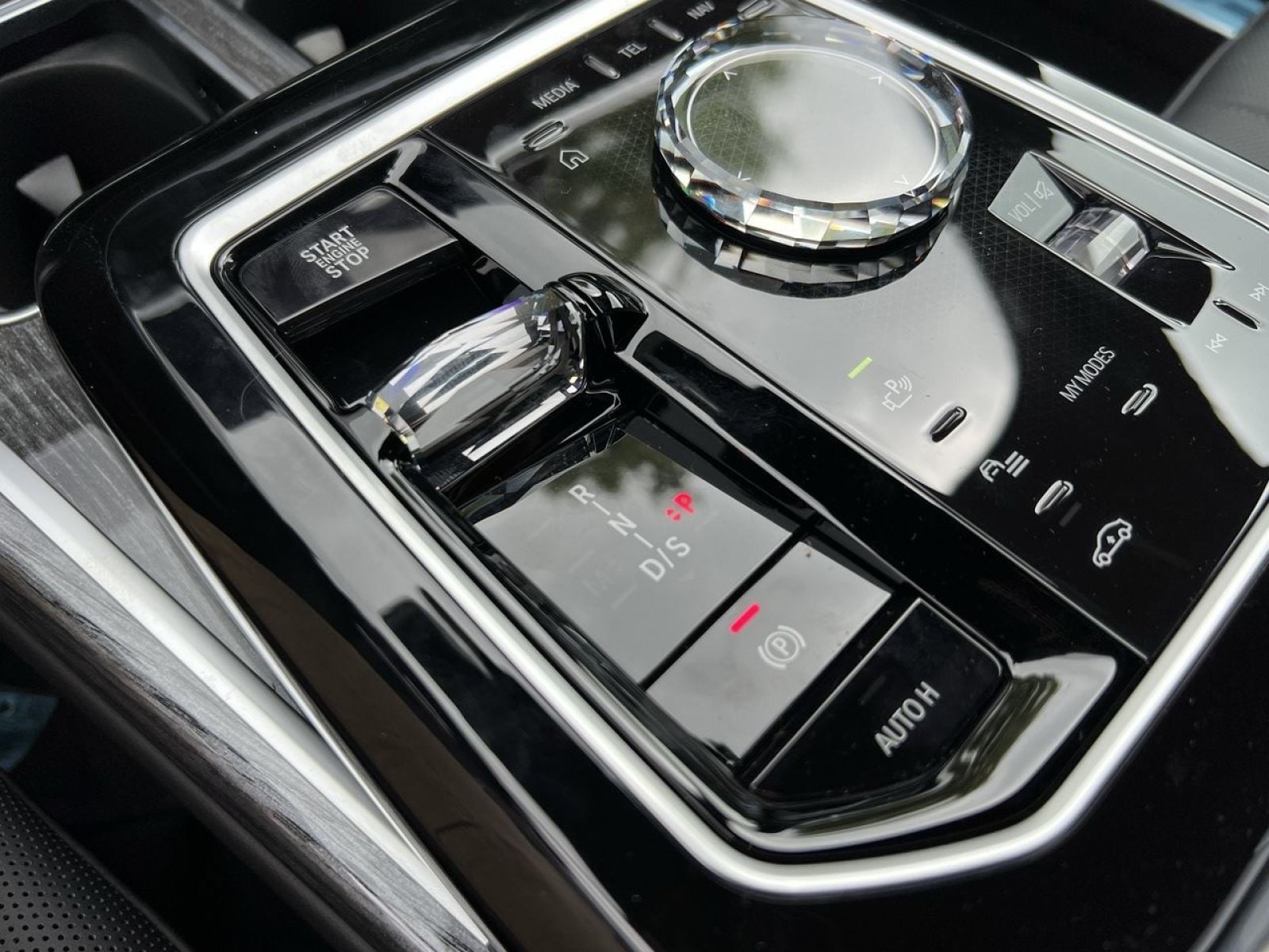 2025 BMW 7 Series 740i - Photo 19