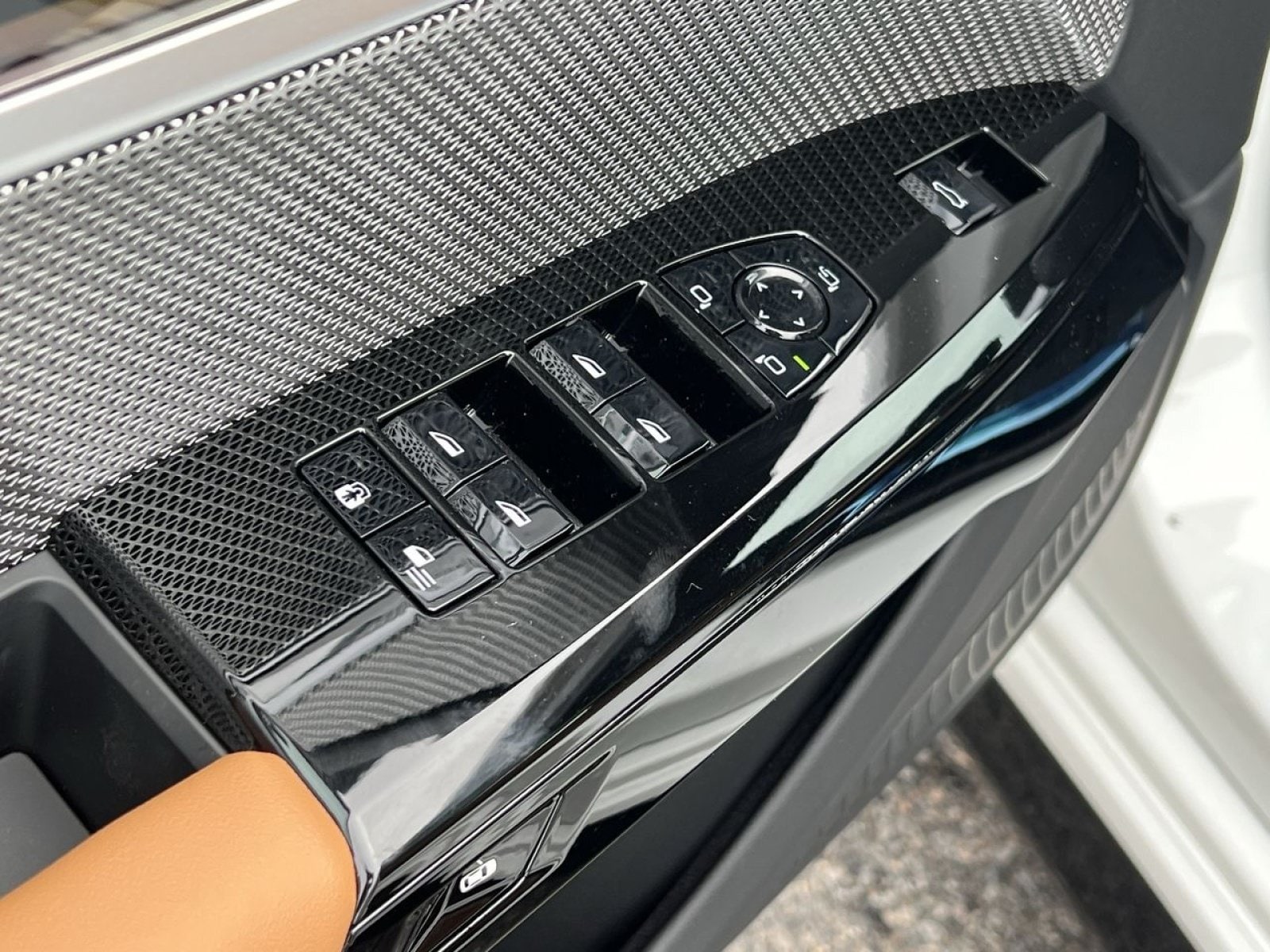 2026 BMW 7 Series 740i - Photo 12