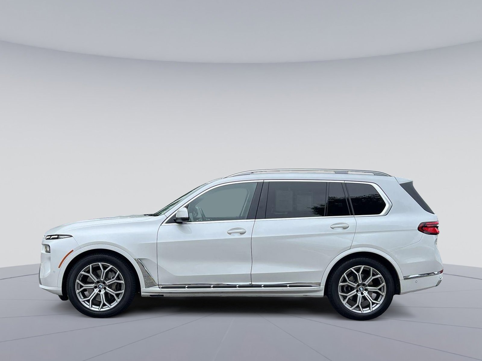 Used 2023 BMW X7 40i with VIN 5UX23EM07P9R20204 for sale in Richmond, VA