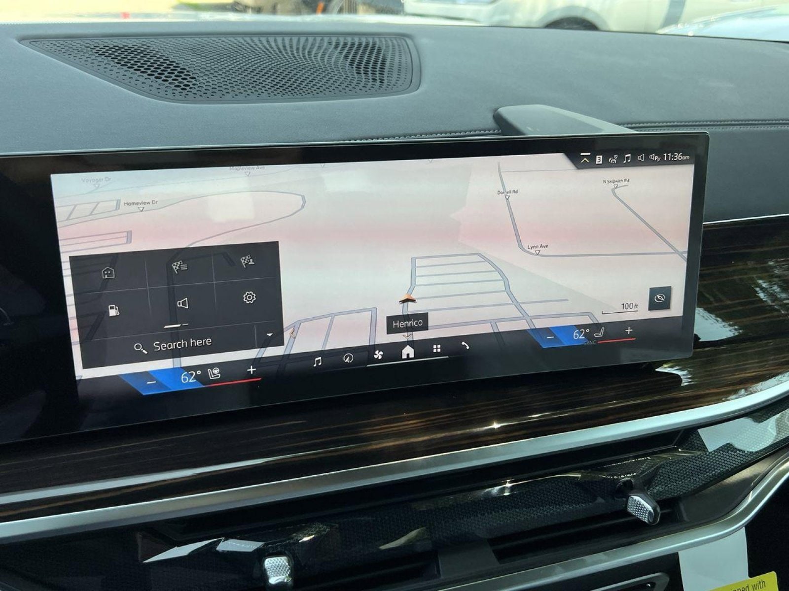 2026 BMW X5 50e - Photo 17