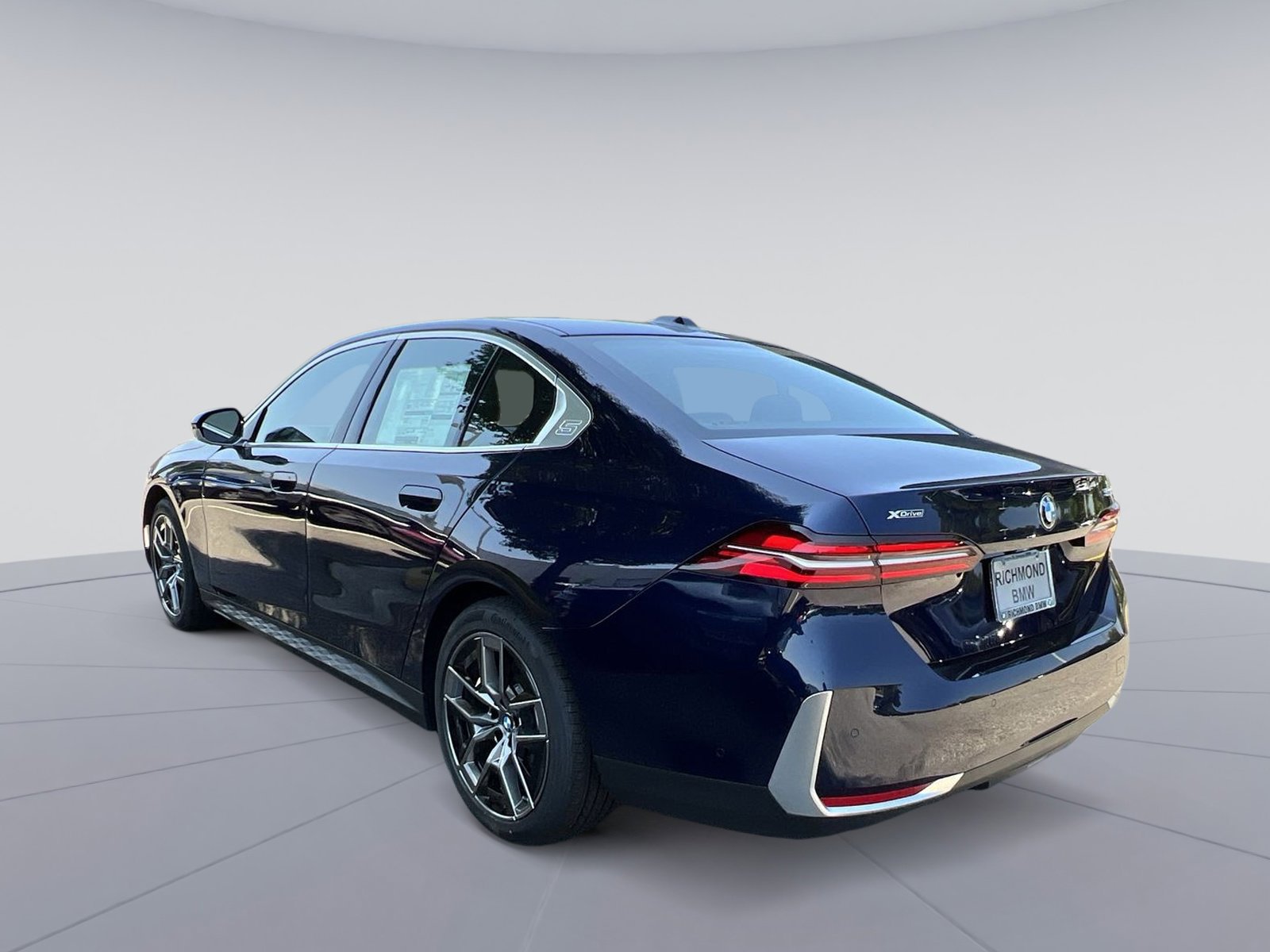 2026 Bmw 530i xDrive photo 3