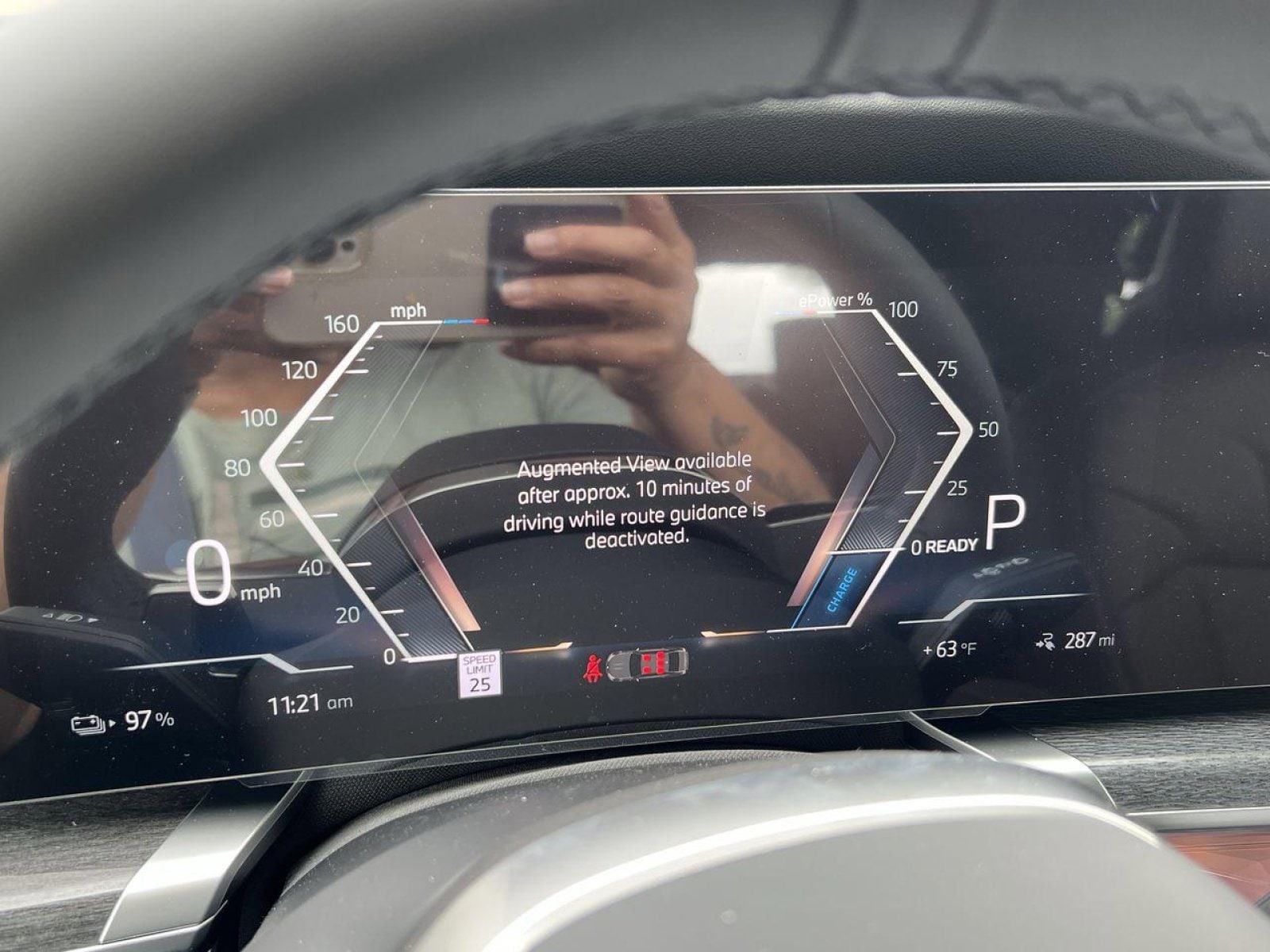 2025 BMW i7 50 - Photo 14