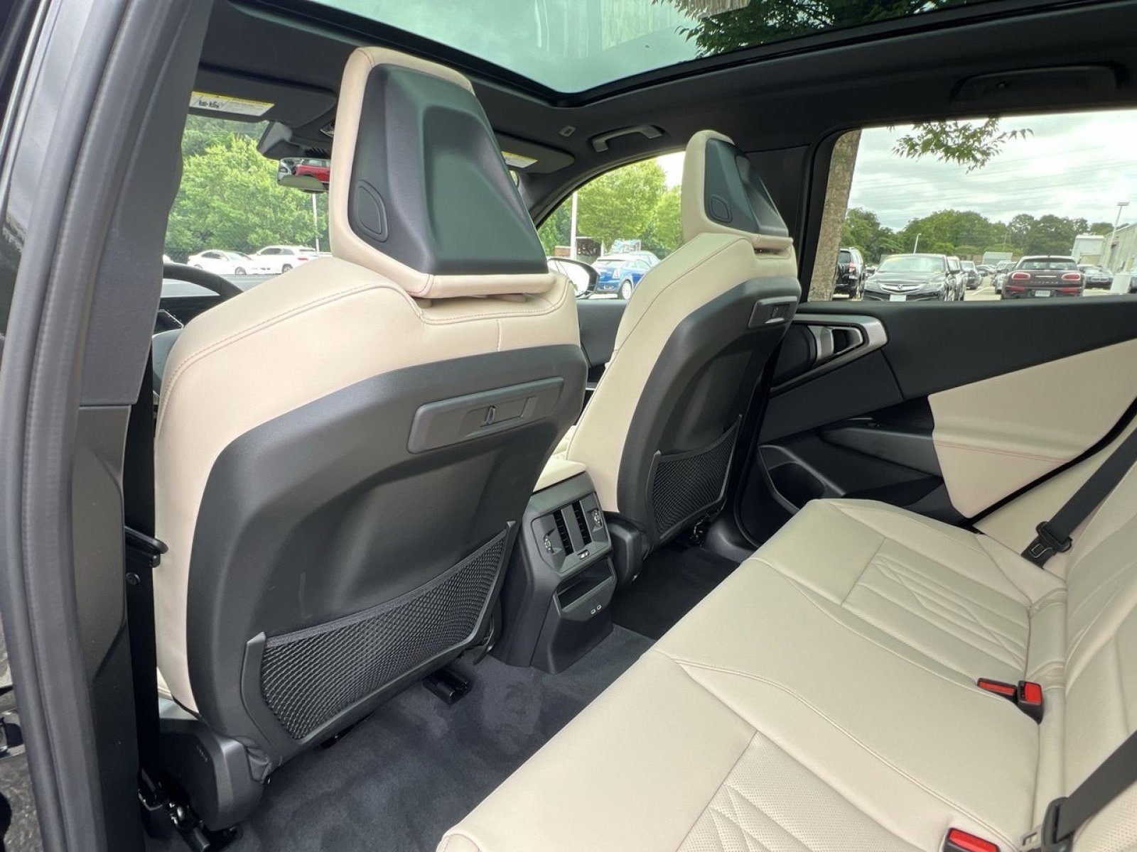 2026 BMW X3 30 - Photo 23
