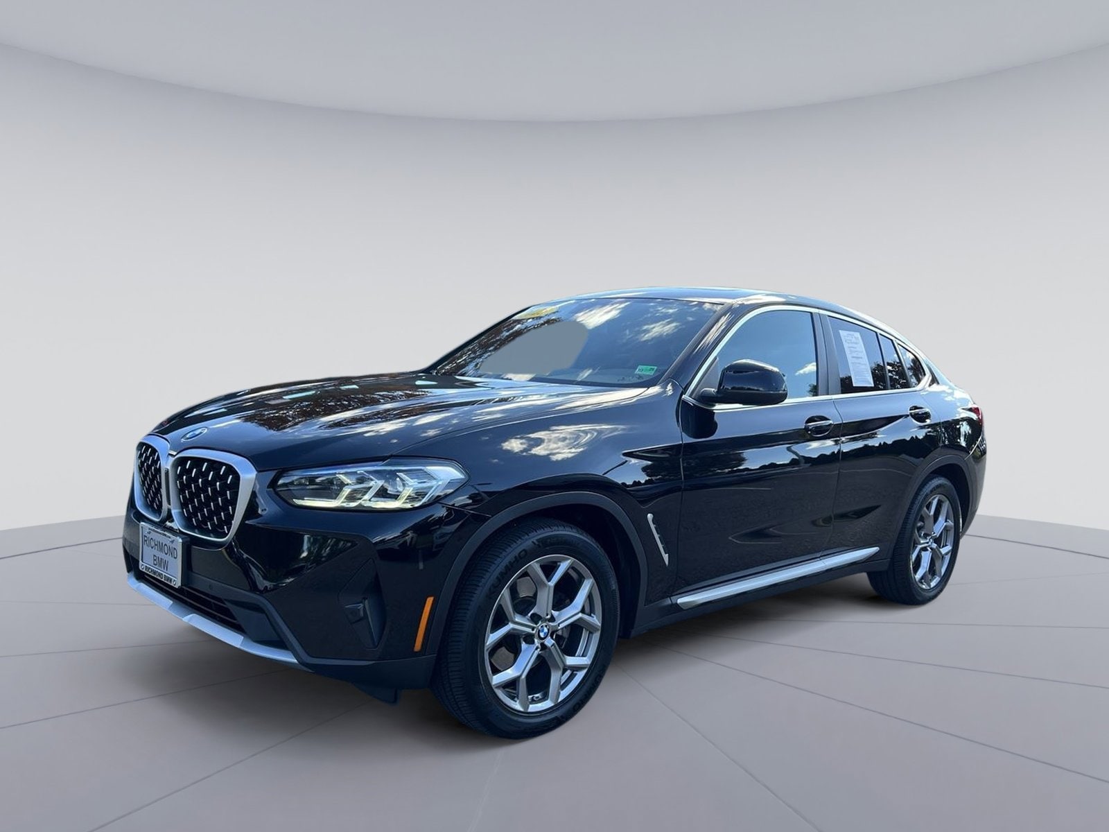 2023 BMW X4 30i's photo
