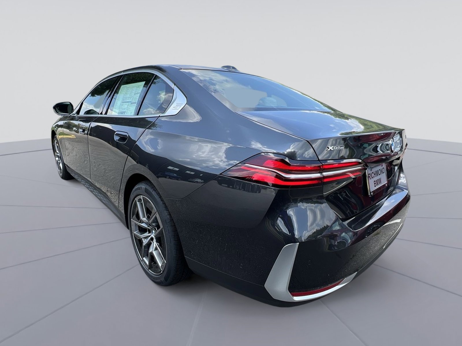 2026 Bmw 530i xDrive Sedan photo 3