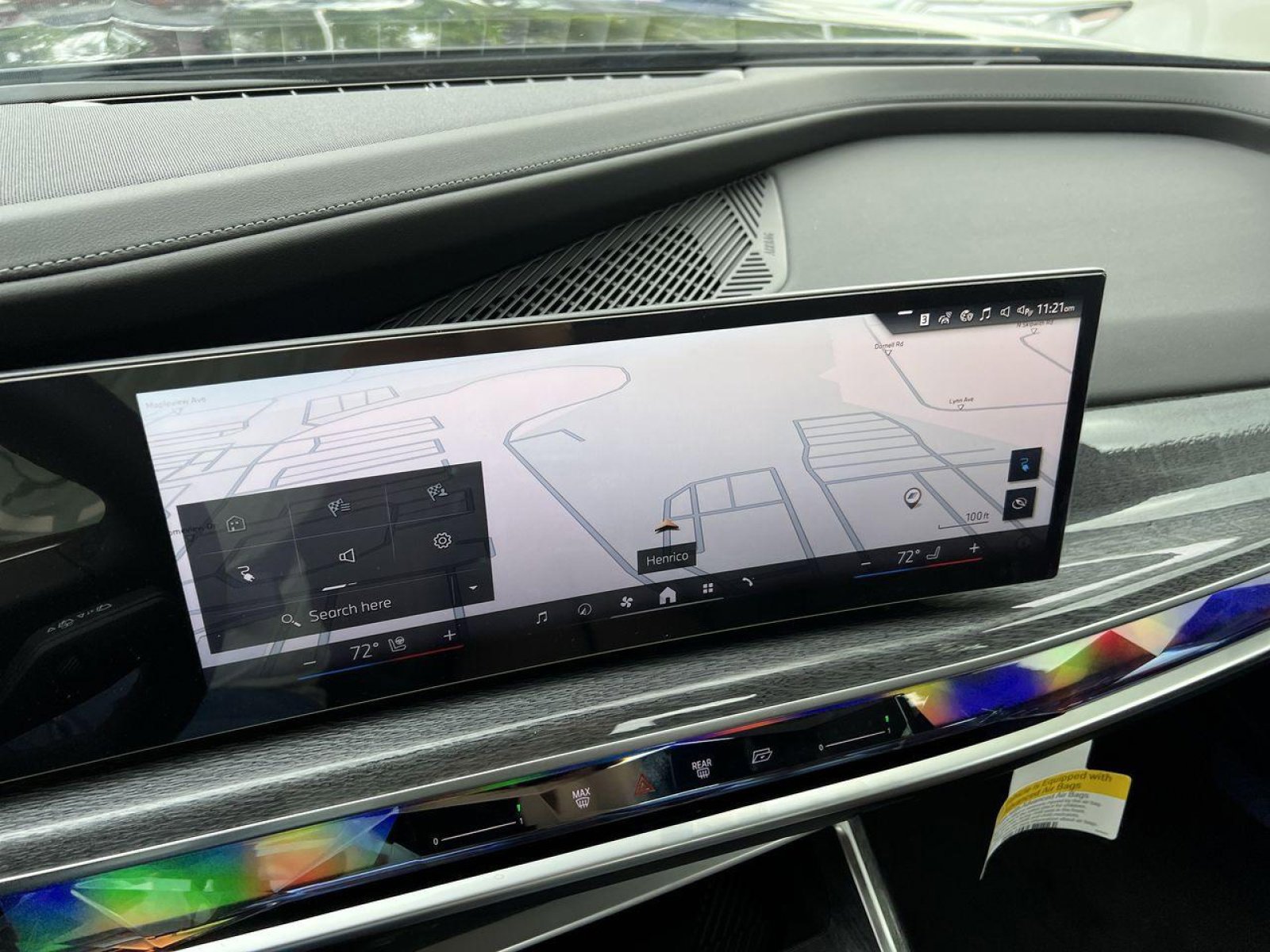 2025 BMW i7 50 - Photo 17