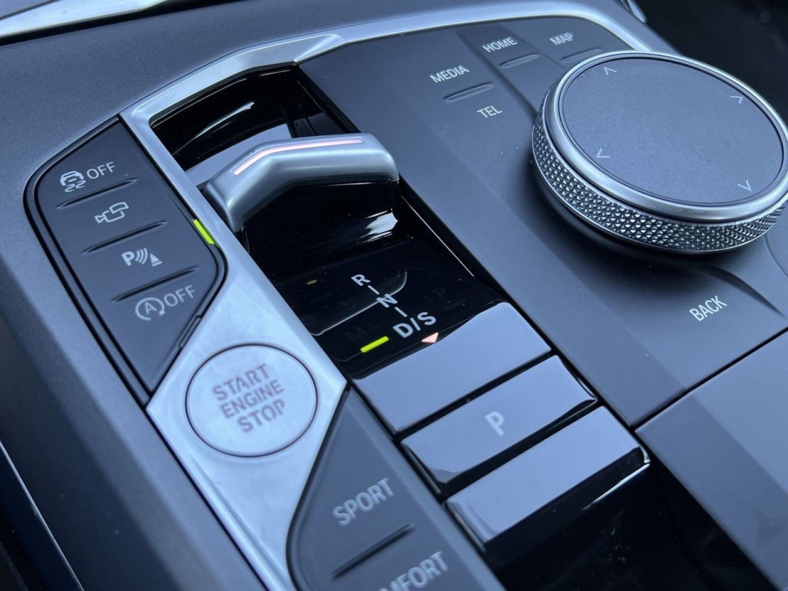 2025 BMW 2 Series 230i - Photo 23