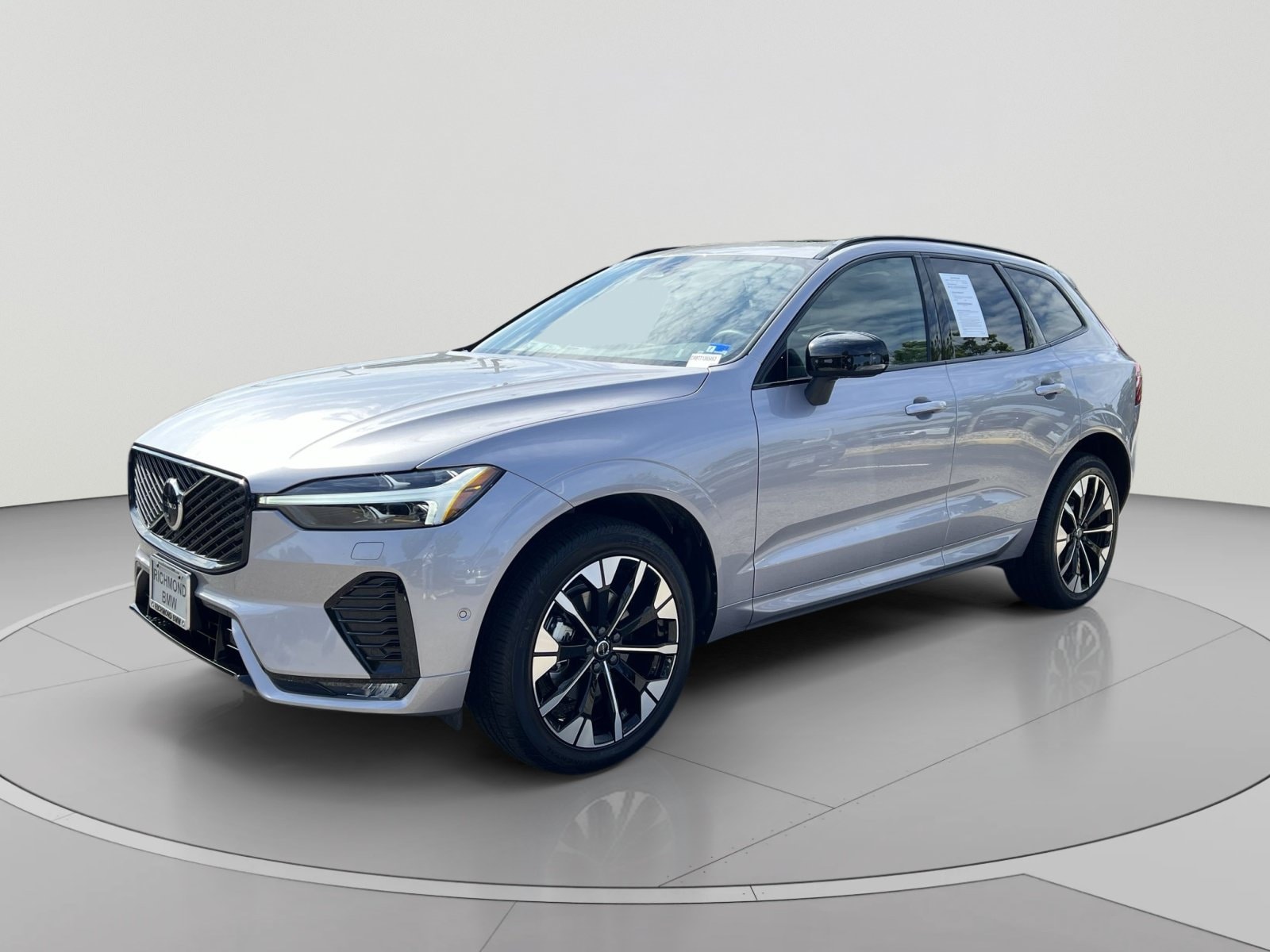 2026 Volvo XC60 Plus