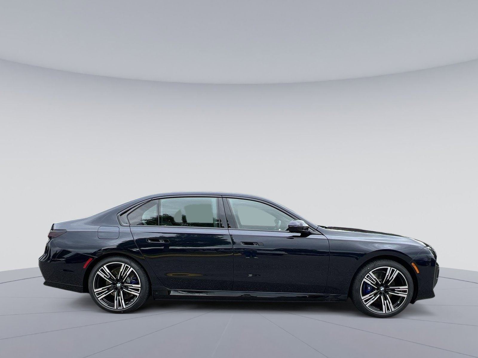 2025 BMW i7 50 - Photo 6