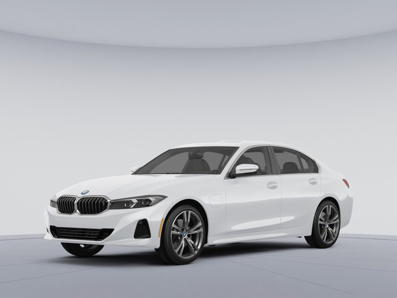 2021 BMW 3 Series 330e's photo