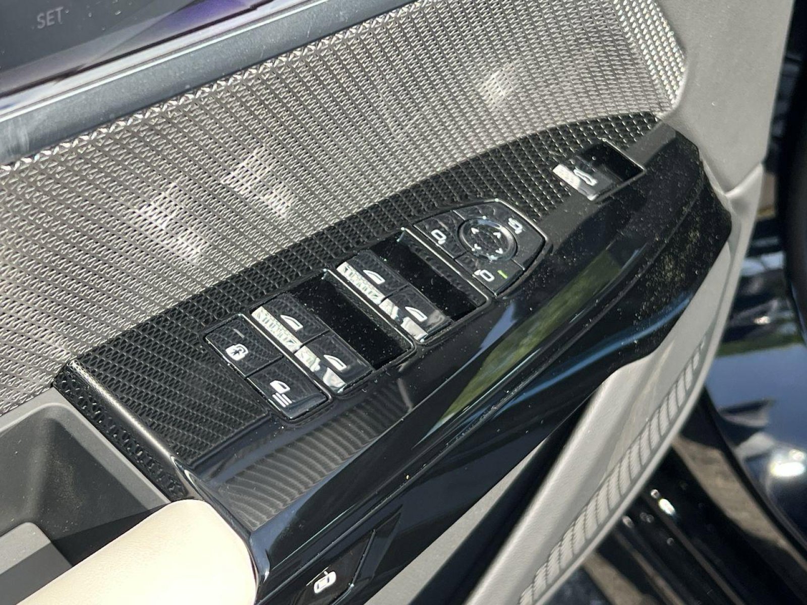 2025 BMW i7 50 - Photo 12