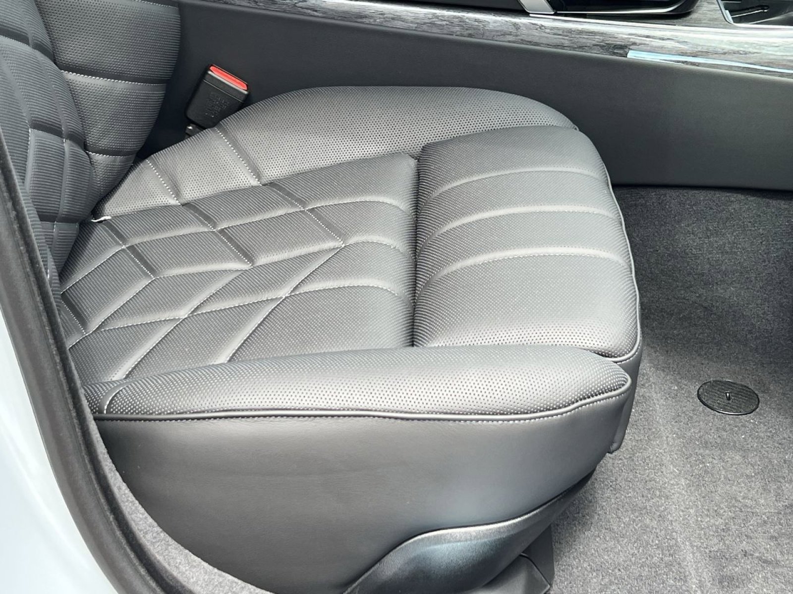 2025 BMW 7 Series 740i - Photo 27