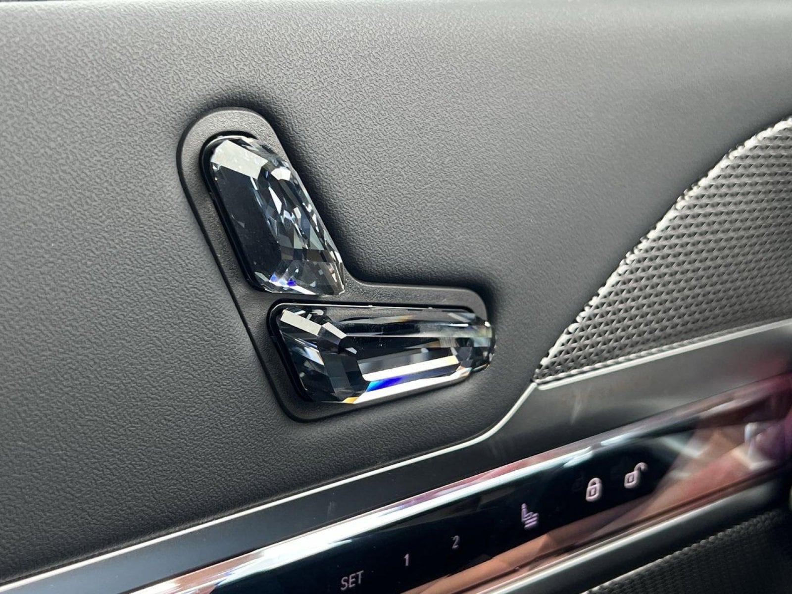 2025 BMW i7 50 - Photo 32