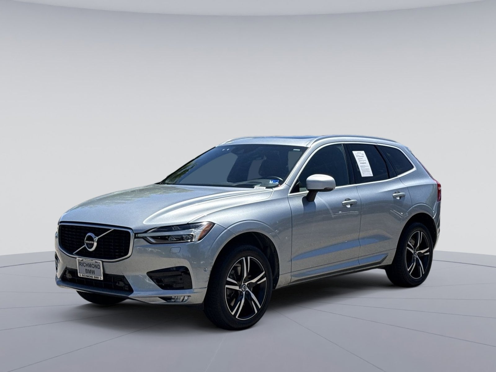 2018 Volvo XC60 T6 R-Design AWD's photo
