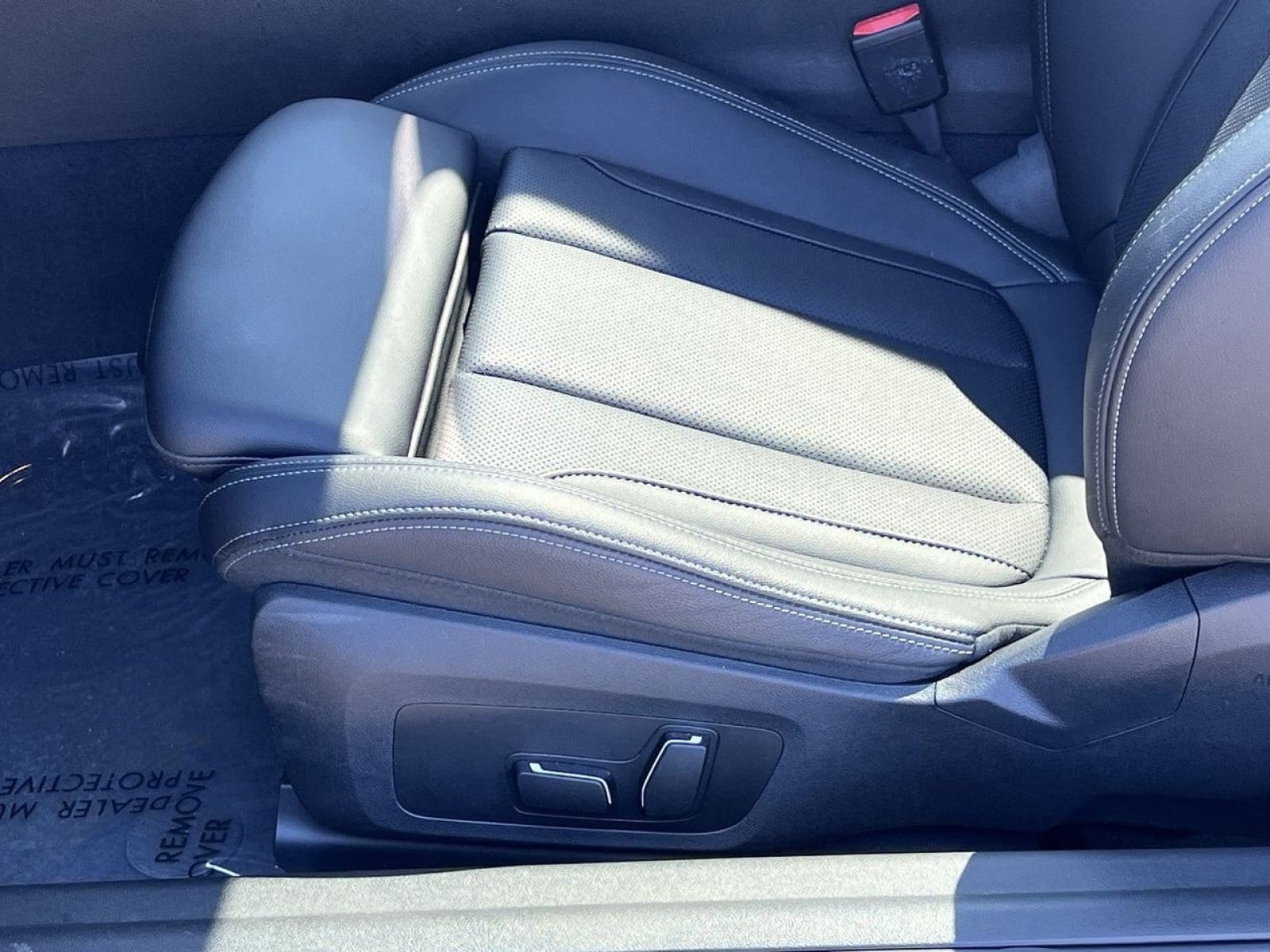 2025 BMW 2 Series 230i - Photo 15