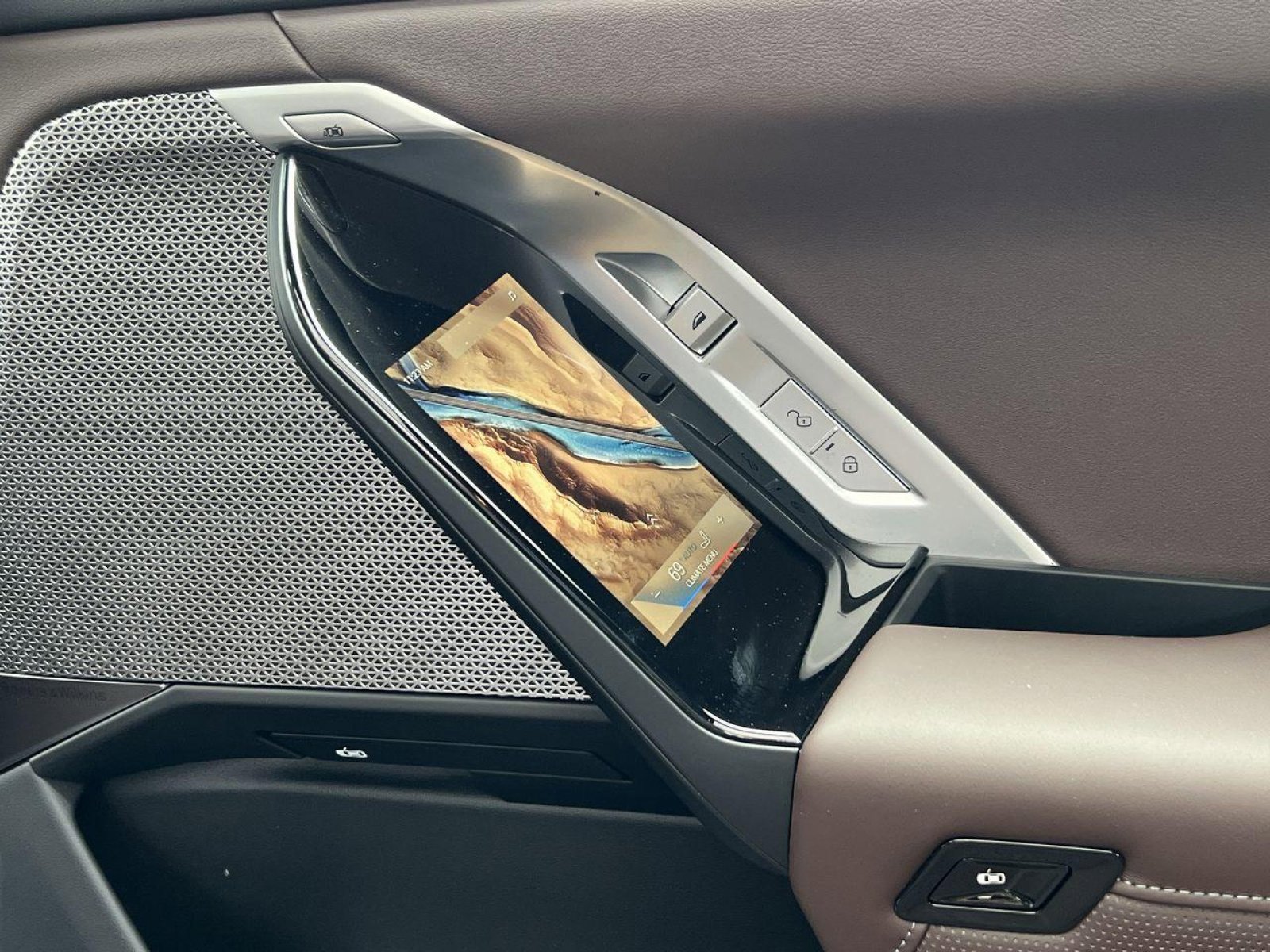 2025 BMW i7 50 - Photo 33