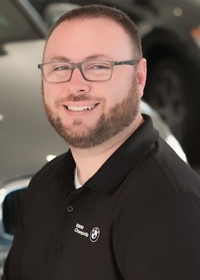 Staff member Thomas Taylor from ID_5ab38ddb5afd