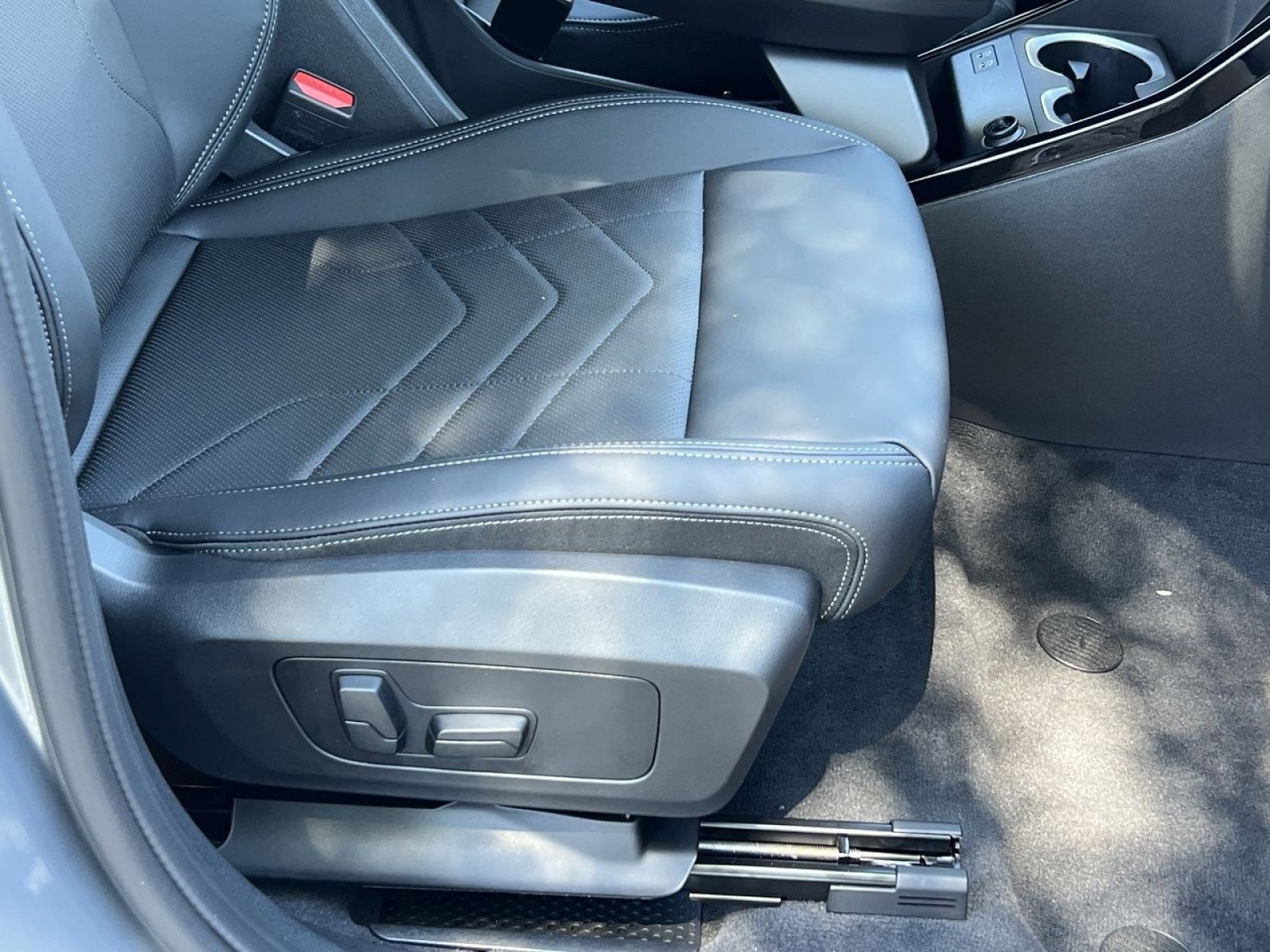 2026 BMW X2 28i - Photo 27