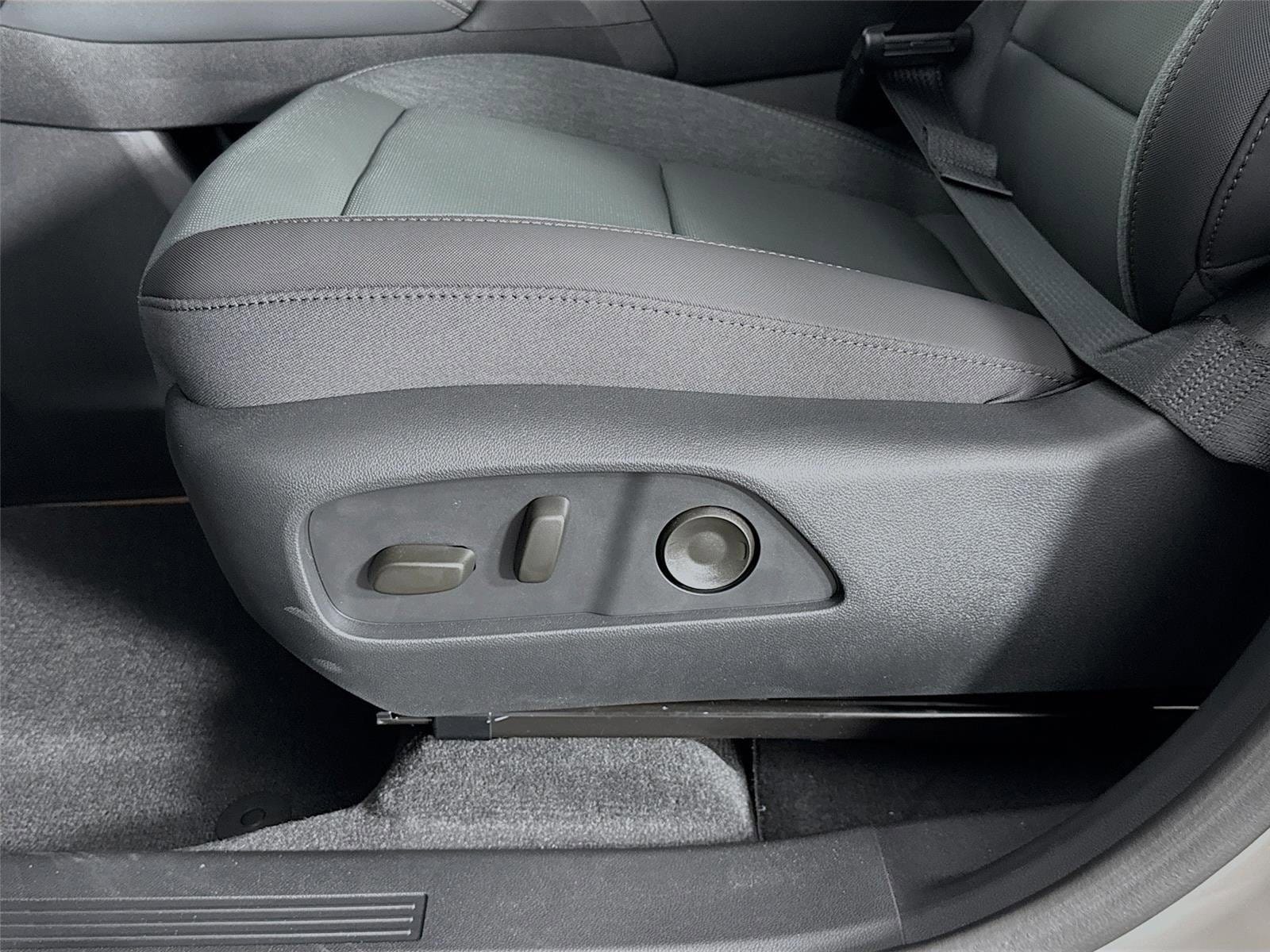 2026 GMC Terrain AT4 - Photo 20