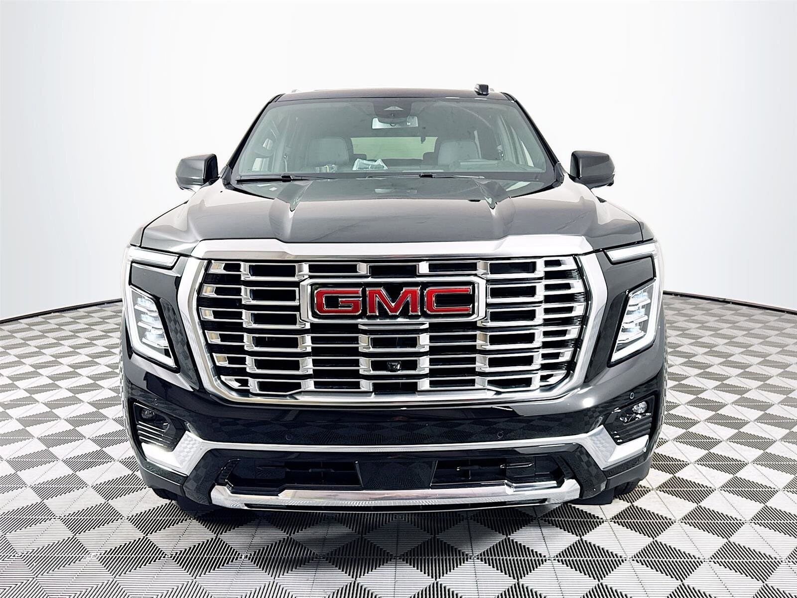 2025 Gmc Yukon Denali photo 2