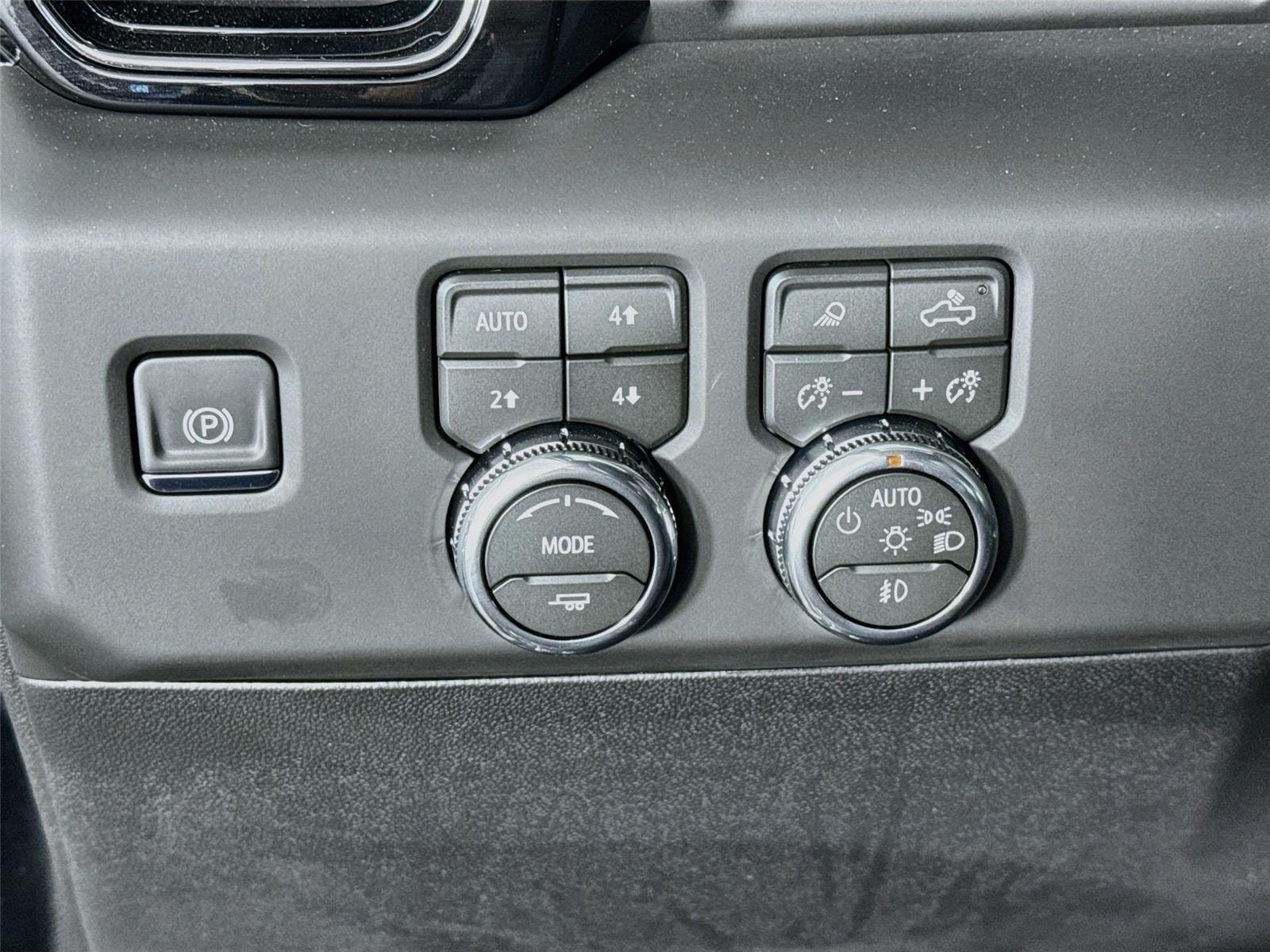 2026 GMC Sierra 2500HD AT4 - Photo 9
