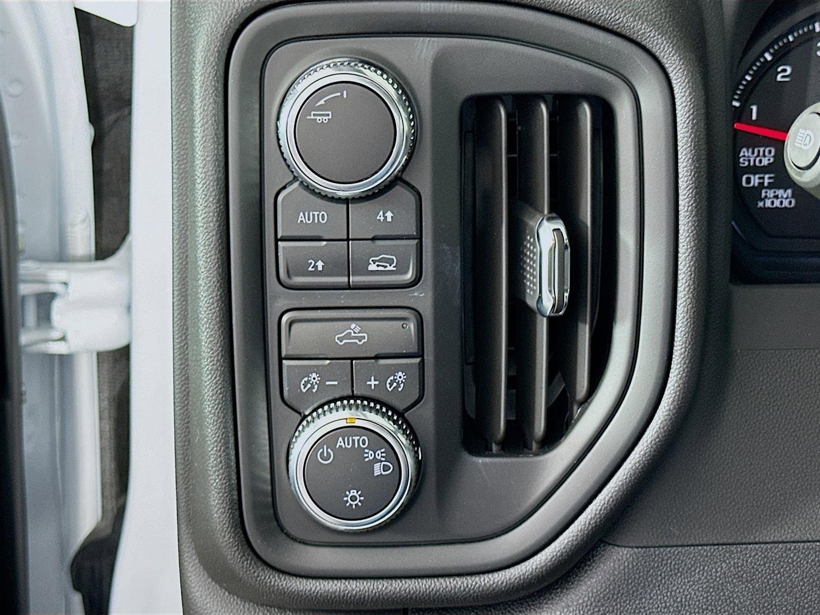 2025 GMC Sierra 1500 Pro - Photo 10