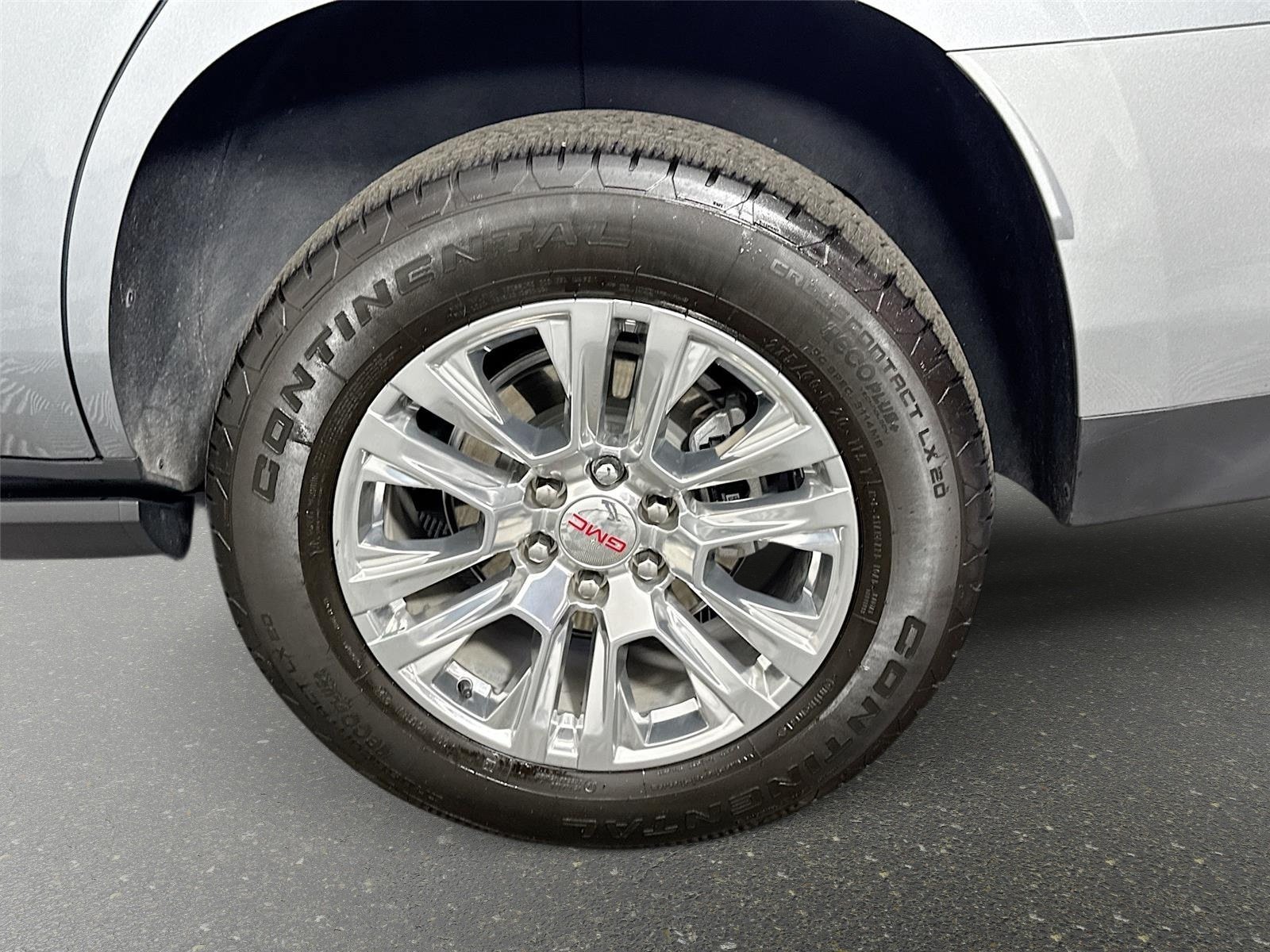 2024 GMC Yukon Denali - Photo 32