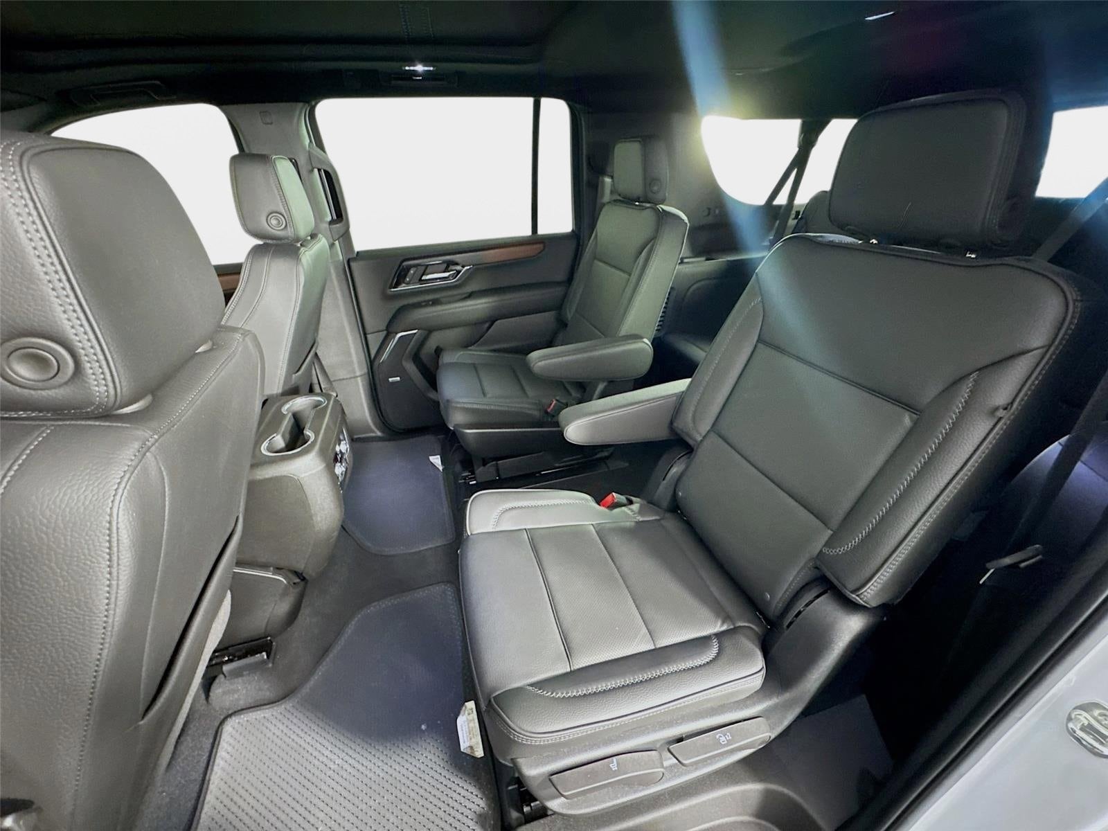 2026 GMC Yukon XL Denali - Photo 24