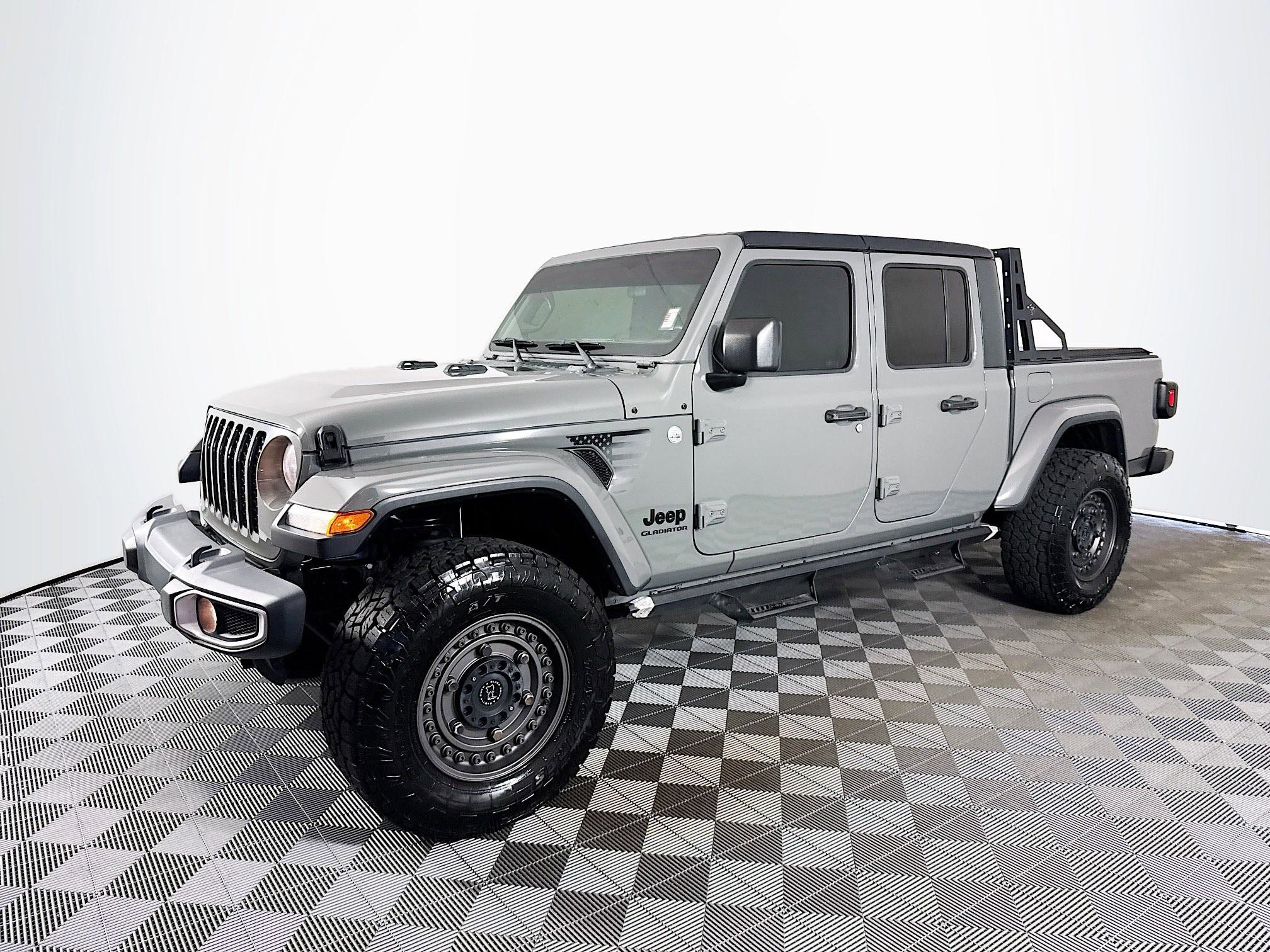 2020 Jeep Gladiator Sport S's photo