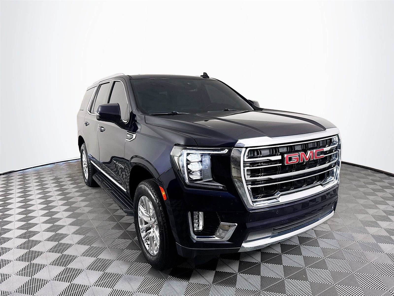 2023 GMC Yukon SLT's photo
