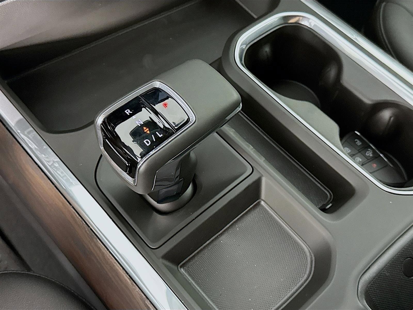 2026 GMC Sierra 1500 SLT - Photo 18