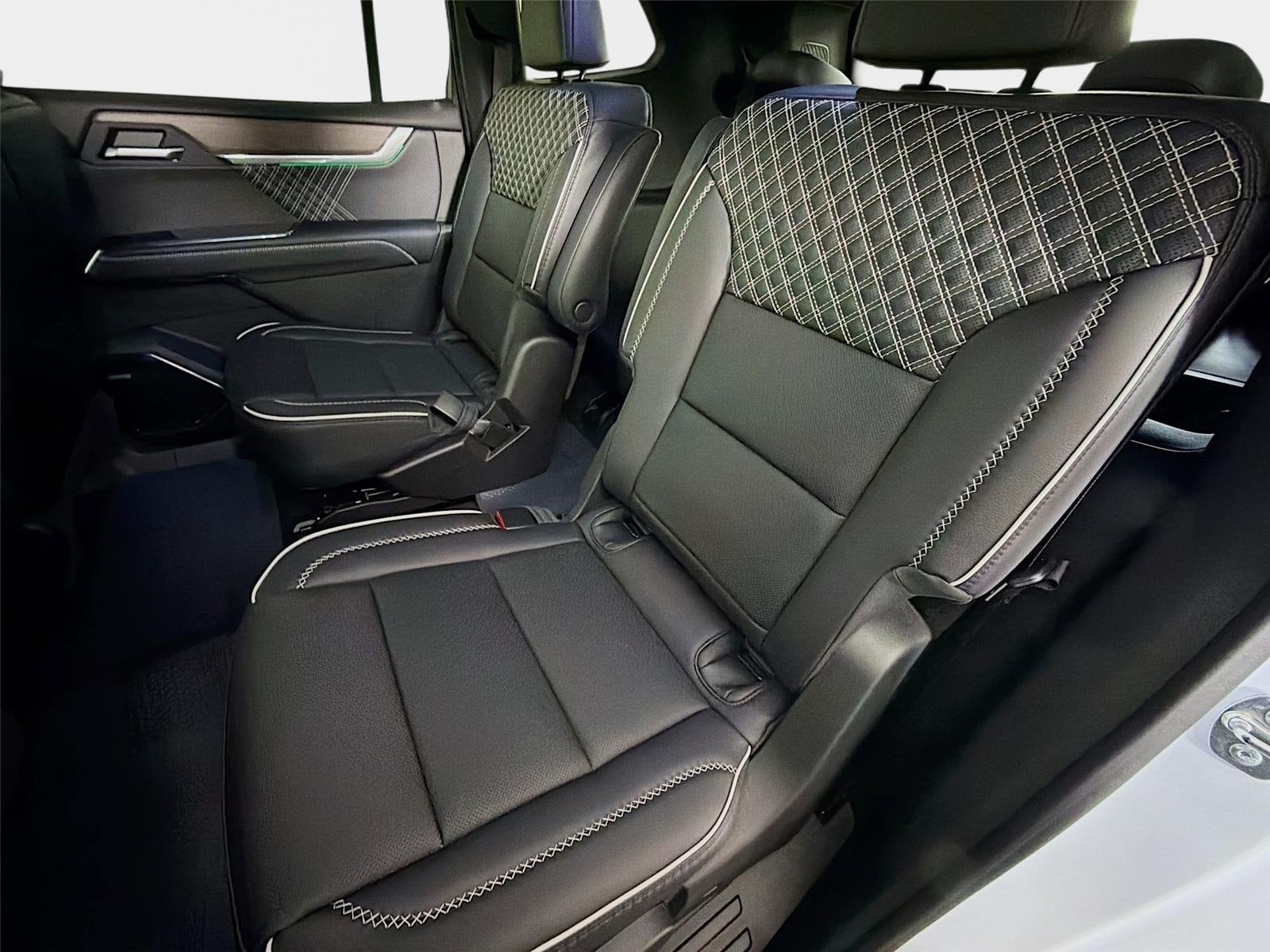 2026 GMC Acadia Denali - Photo 23