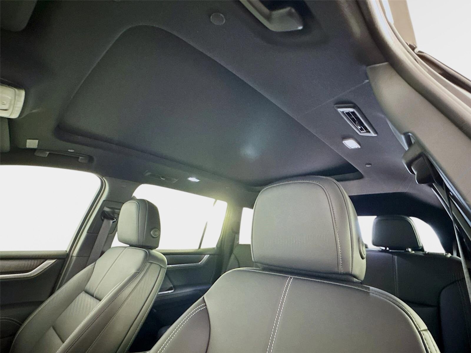 2026 GMC Acadia Elevation - Photo 14