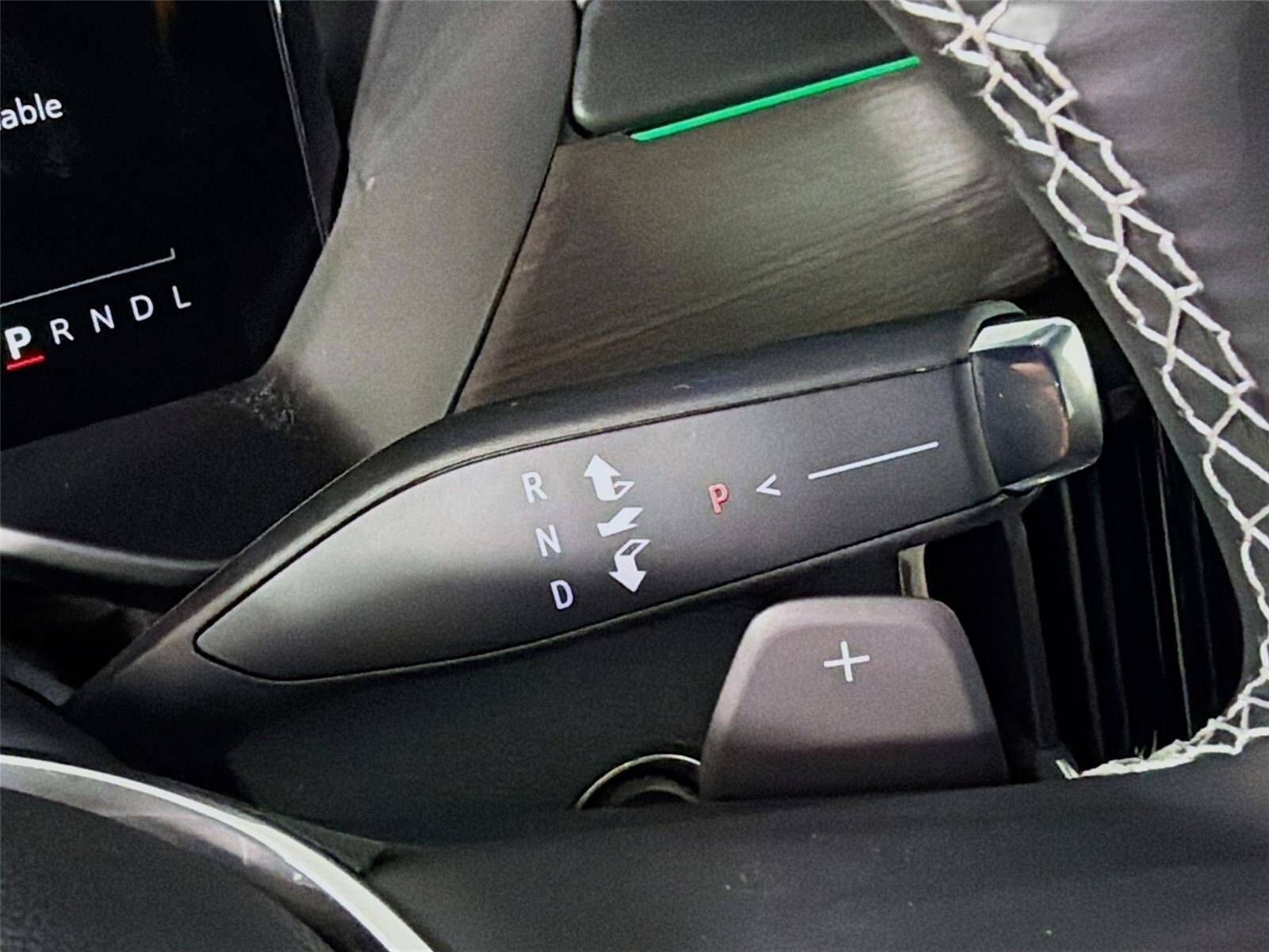 2026 GMC Acadia Denali - Photo 18