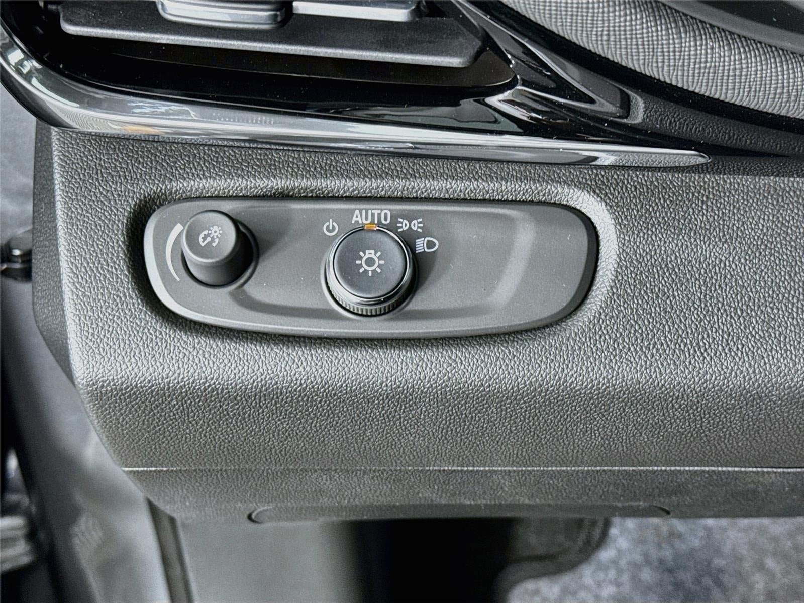 2026 Buick Envista Sport Touring - Photo 10