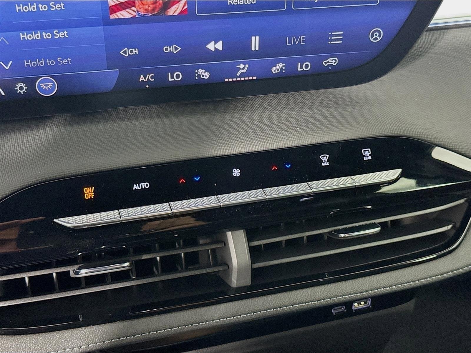 2026 Buick Enclave Sport Touring - Photo 18