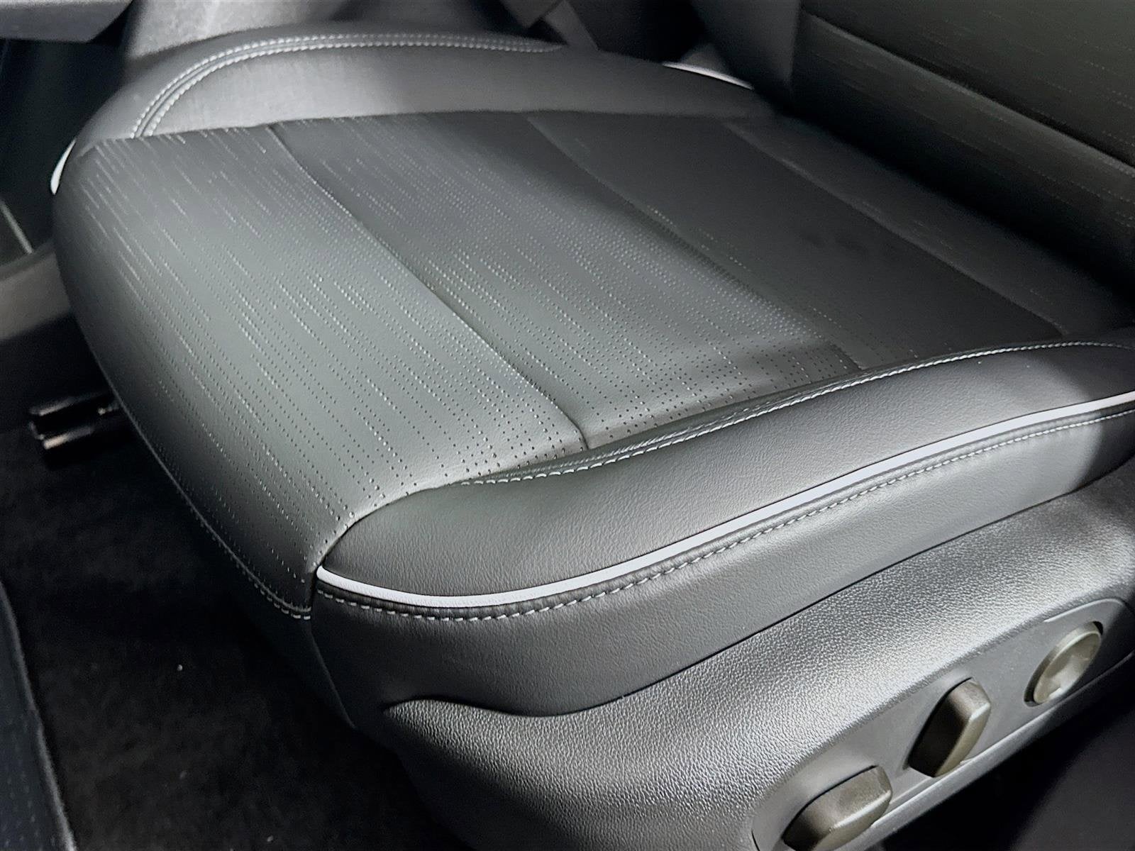 2026 Buick Enclave Sport Touring - Photo 22