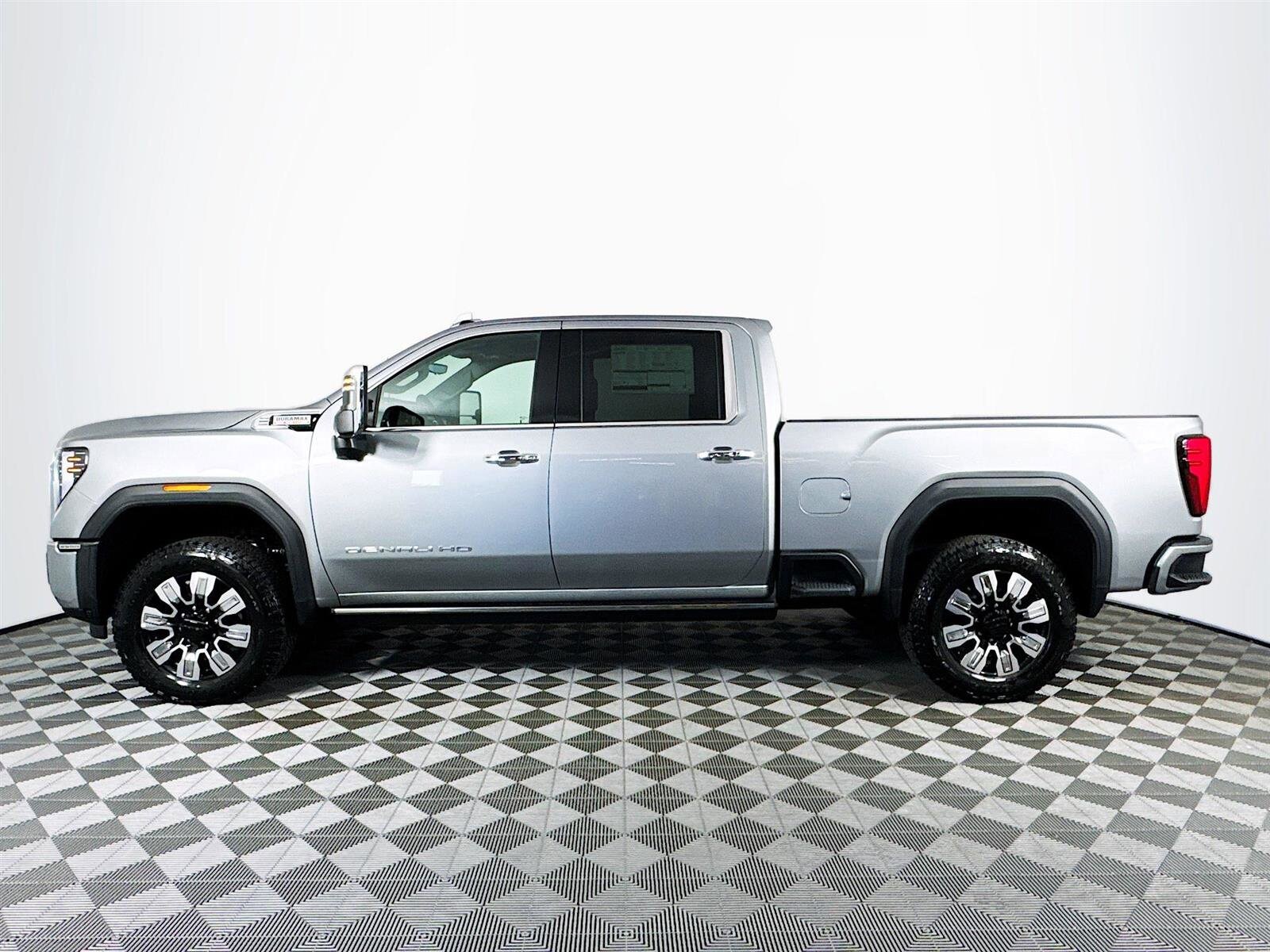 2025 Gmc Sierra 2500 HD Denali photo 4