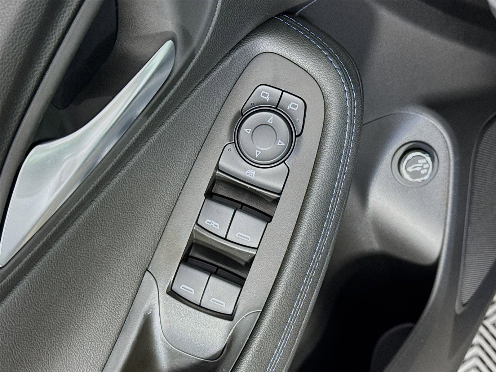 2026 Buick Encore GX Sport Touring - Photo 18