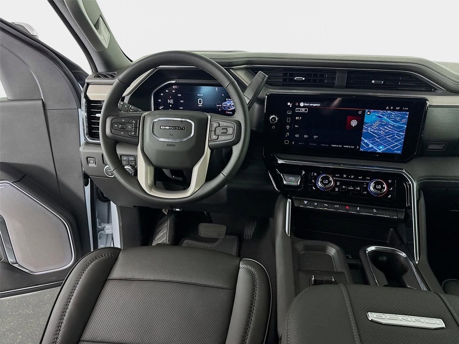 2026 GMC Sierra 2500HD Denali - Photo 25