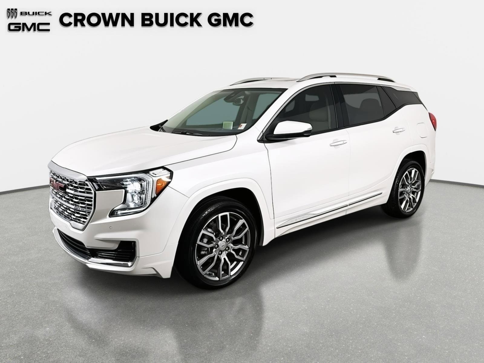 2022 GMC Terrain Denali's photo