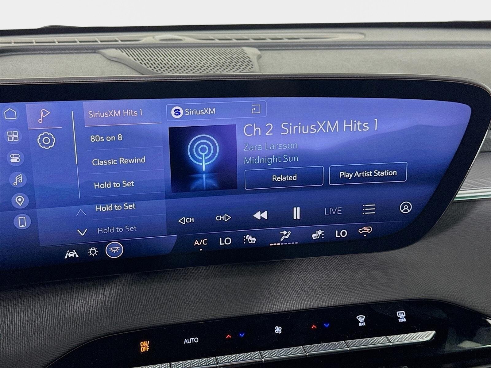 2026 Buick Enclave Sport Touring - Photo 15